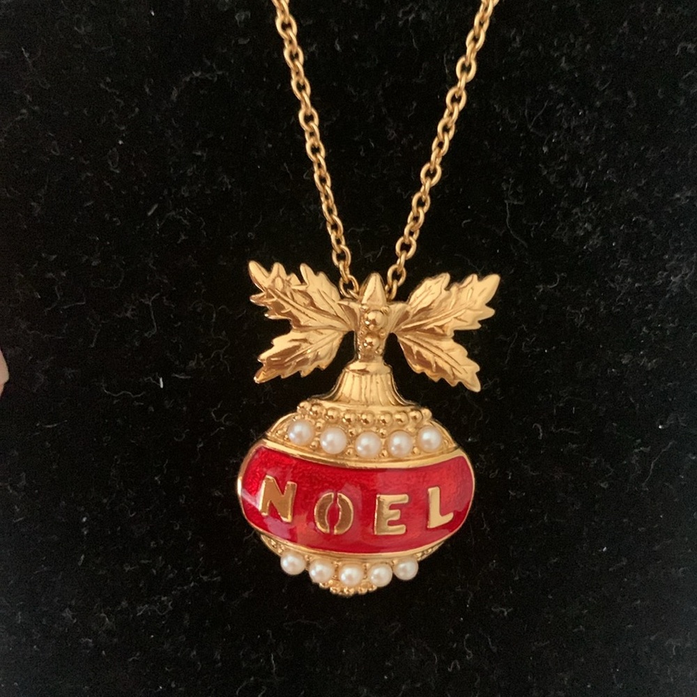 Vintage Avon Joyous Noel Christmas Neclace - Picture 2 of 9